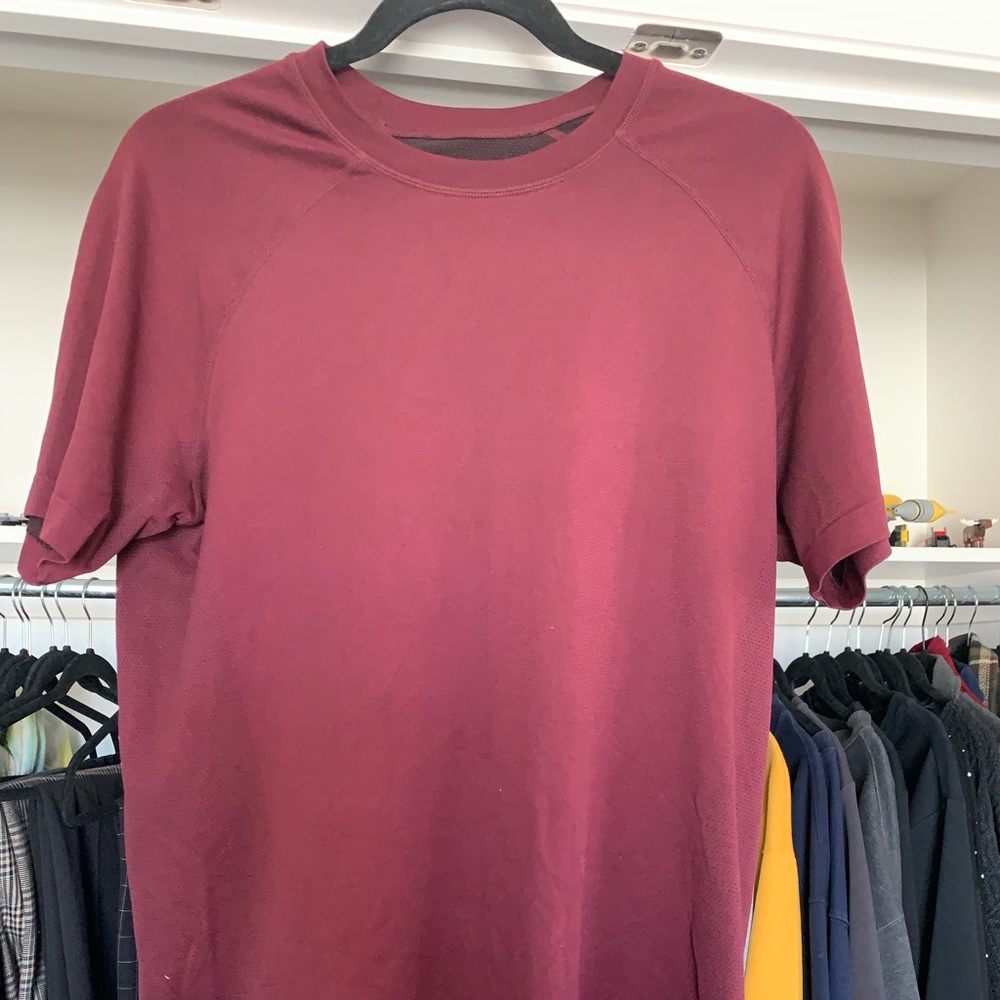 Fabletics Mens Maroon Workout Shirt